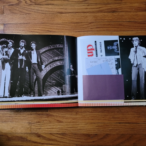 THE CMA AWARDS VAULT - Picture 12 of 16